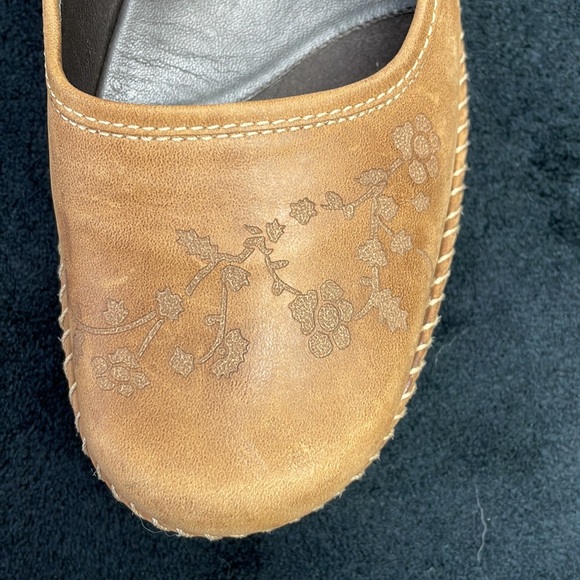 Ecco Shoes - Picture 7 of 7